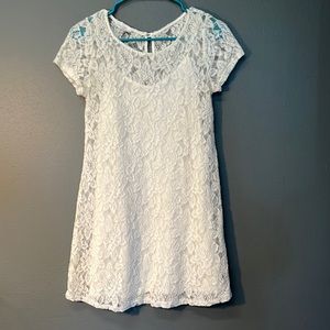 Cream lace dress size small excellent condition